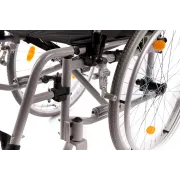 Scaun cu rotile pliabil, cotiere detasabile,  sarcina maxima 125 kg, garanție 24 luni