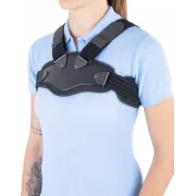 Orteza pentru corecția deformării toracelui (pectus carinatum)