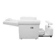 Scaun de pedichiură Infinity Foot Spa cu spătar reglabil manual, conceput special pentru saloanele profesionale de înfrumusețare.