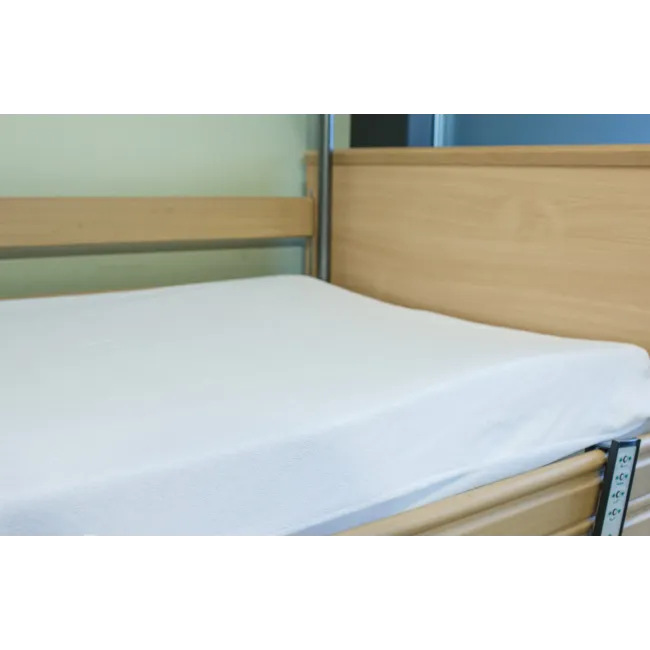 Cearceaf tip husa impermeabil si reutilizabilă , dimensiune 200 x 120 cm