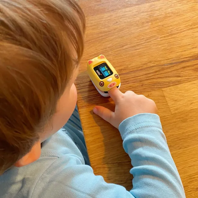 Pulsoximetru pediatric model tigru