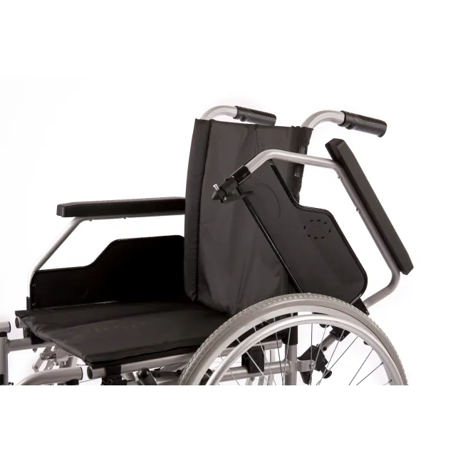 Scaun cu rotile pliabil, cotiere detasabile,  sarcina maxima 125 kg, garanție 24 luni