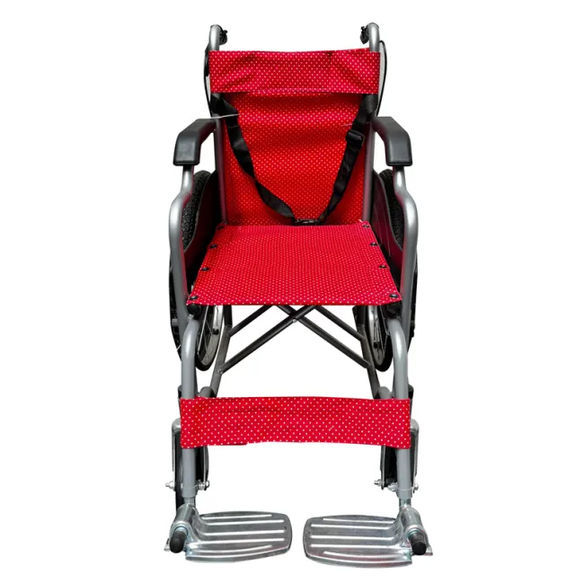Scaun rulant pliabil pentru adulți, cadru din oțel, roți pneumatice 56 cm, șezut 46 cm, latime totală roti 61 cm, pentru persoane cu înălțime de pana la 1.65 m