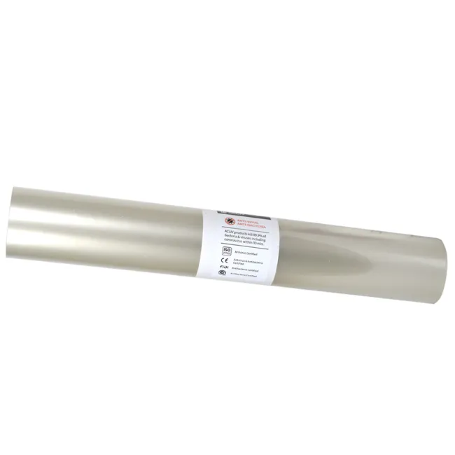 Folie antimicrobiană cu argint 105 microni, neadezivă, transparentă antireflexie, rolă 5 m × 400 mm