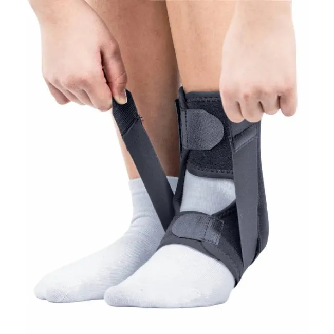 Orteză de gleznă mobilă cu suport elastic, Malleofix Plus Junior – Triamed